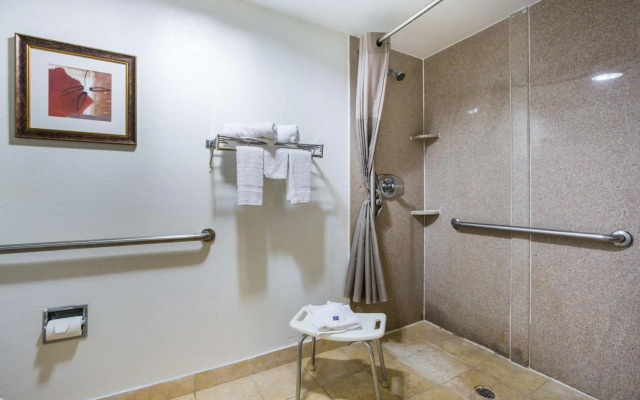 Budgetel Inns & Suites - Atlanta Galleria Stadium