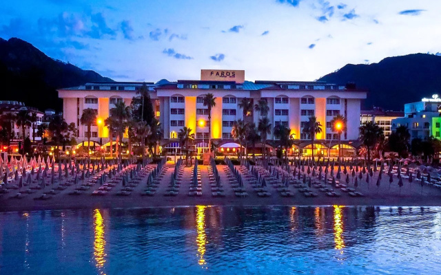 Faros Premium Beach