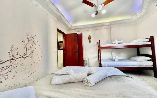 50m Praia-Tupi - WI-FI -SmartTV- Enxoval completo