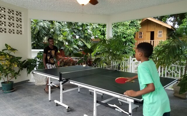 Mais oui Tennis and Spa Villa