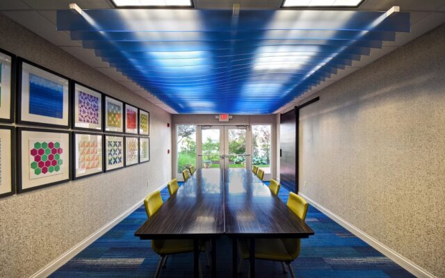 Holiday Inn Express & Suites Schererville by IHG