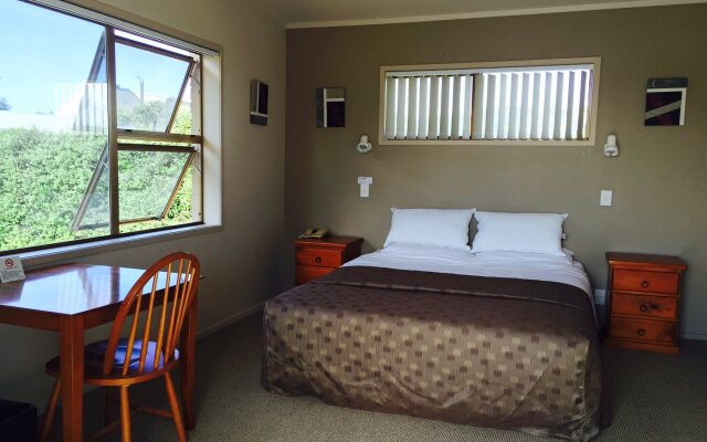 Aquarius Motel
