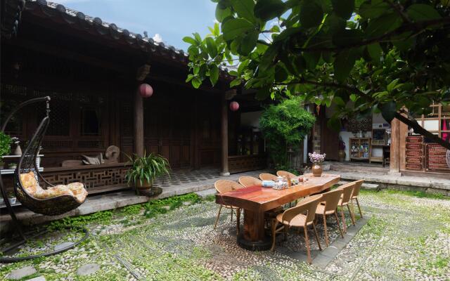 Blossom Hill Inn Lijiang Weavingland