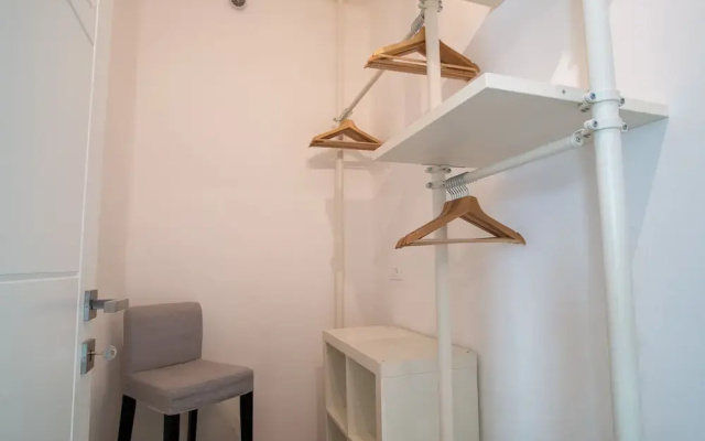 Br Apartments
