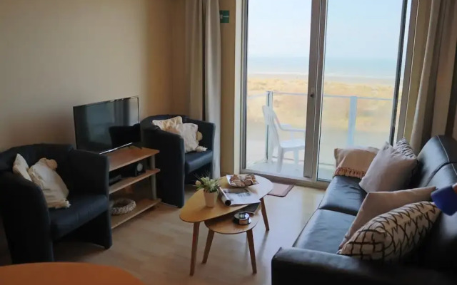 Apartment in Nieuwpoort by the Beach