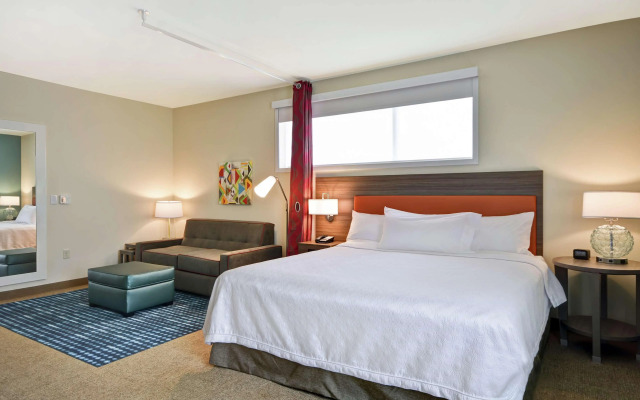 Home2 Suites by Hilton Plymouth, MN