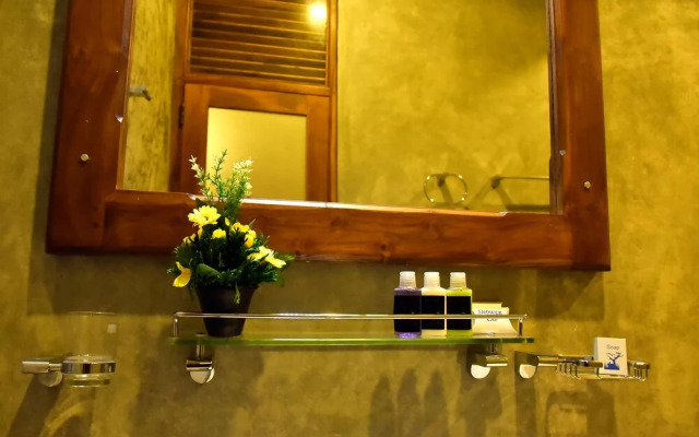 Hotel Athgira