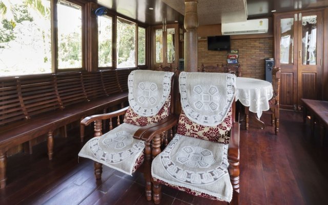 GuestHouser 3 BHK Houseboat 1b08