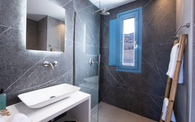 Villa Myko With Heated Pool in Ornos