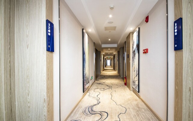Kyriad Marvelous Hotel（Foshan Sanshui Wanda Plaza Branch）