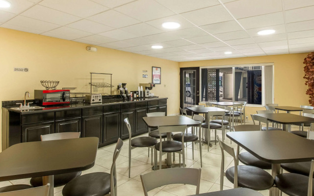 Econo Lodge Fort Knox