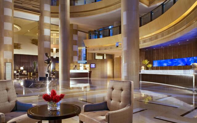 Sheraton Grand Shanghai Pudong Hotel & Residences