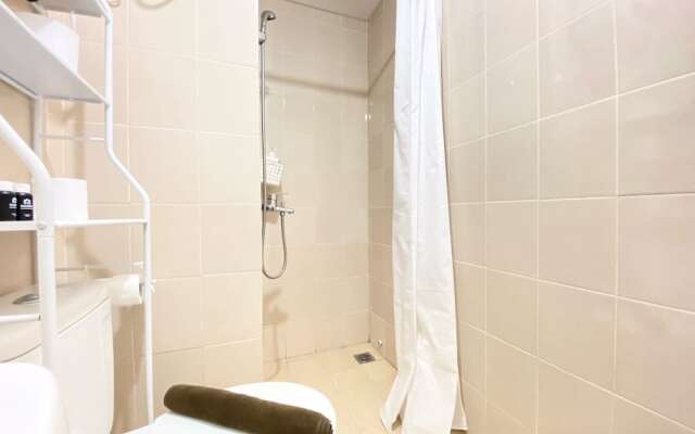 Cheerful And Homey 2Br Apartment At Parahyangan Residence