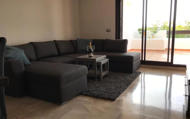 Luxury apartment set in Doña Julia Golf Course