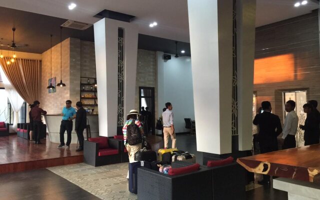 Yeak Loam Hotel