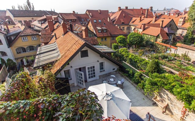 Lesar Hotel Angel