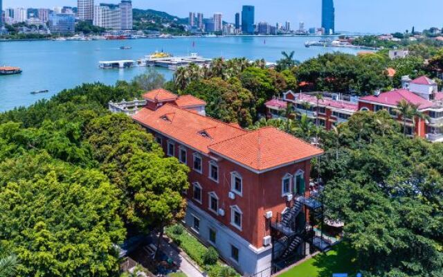 Gulangyu Baiwenxiong Hotel (Sanqiutian Wharf)