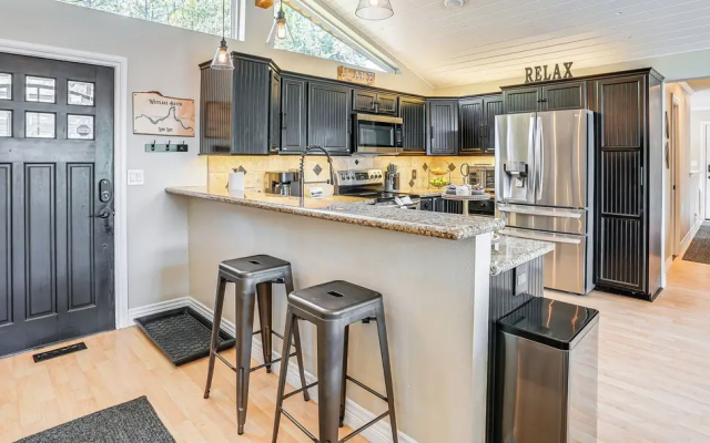 Lakefront Retreat w/ Kayaks, Paddle Boards & Deck!
