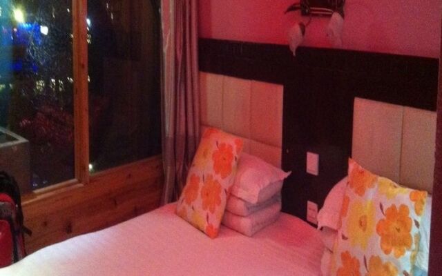 Phoenix Inn
