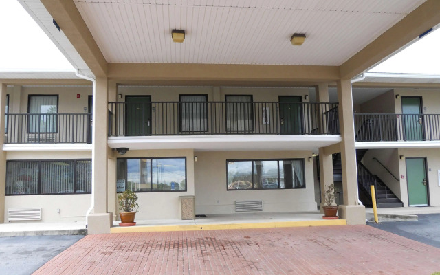 Americas Best Inn & Suites - Decatur