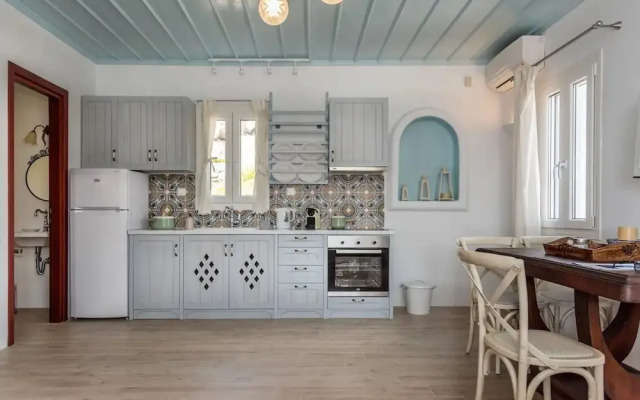 Etesians Suites & Villas