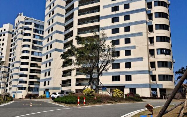 salted fish Apartment