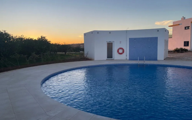 Golden Oasis Retreat in Silves