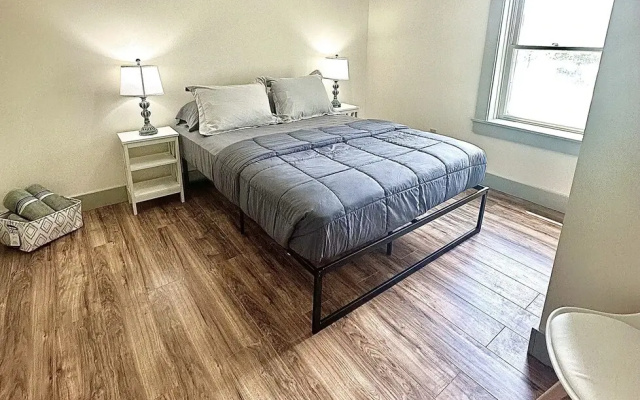 2BR Sunshine Town Condo