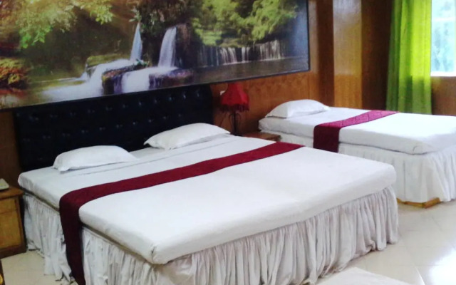 Rajhans Hotel and Resort
