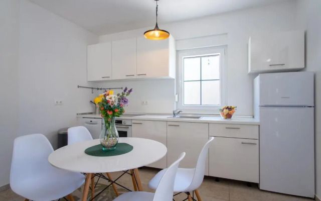 Beautiful house next to the sea