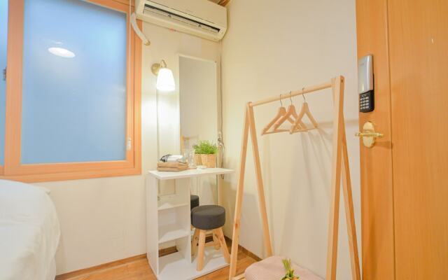 Season Helloworld House - Hostel