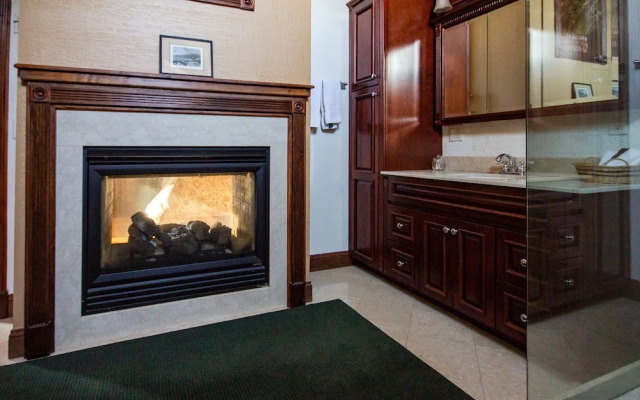 Saint Huberts Lodge