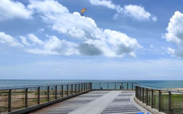 Yule'er Weimei Seaview Homestay (Shuangyuewan Honghai Jin'an Branch)