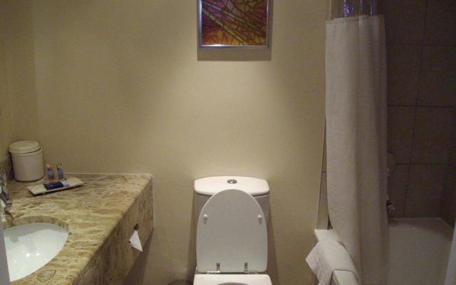 Garden Court OR Tambo International Airport