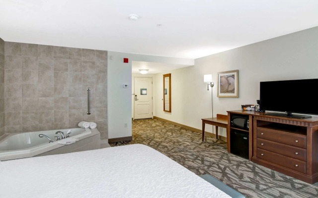 Hampton Inn & Suites Saint John