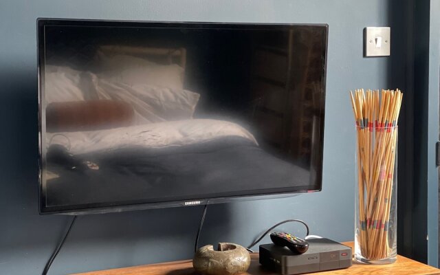 2-bed Apartment in Portobello