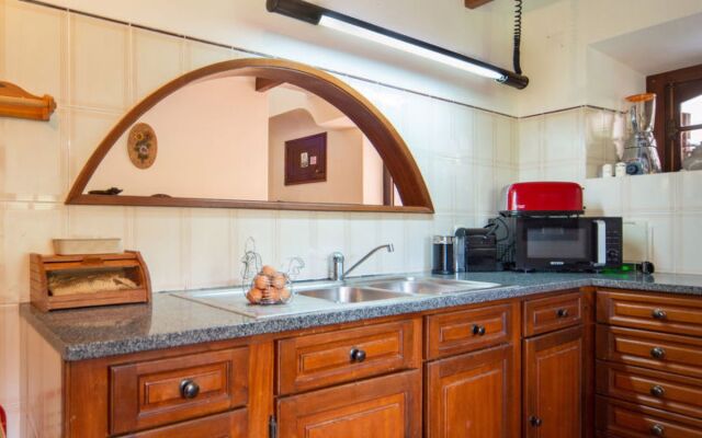 Oliveiras House (CLE150)