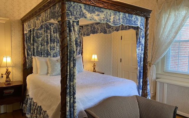 Hillcrest Mansion Inn