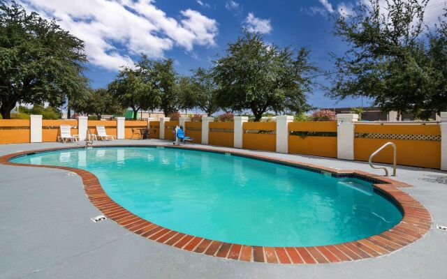 Quality Inn & Suites - Granbury