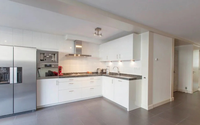 Sarphati Apartments Suites