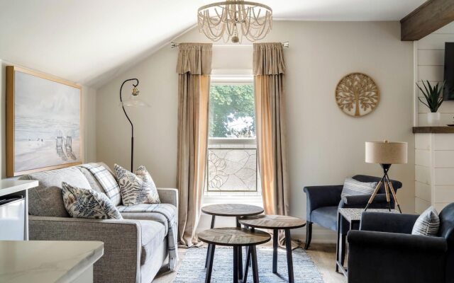 Twisted Lemon Restaurant & Boutique Inn