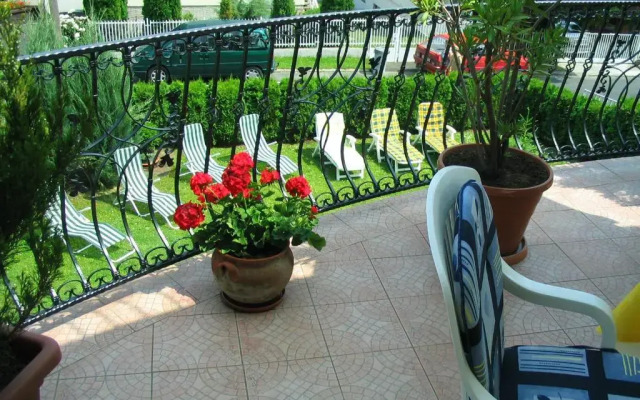 Garda Apartmanház