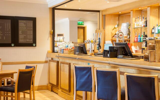 Holiday Inn Leeds Wakefield M1 Jct.40 by IHG