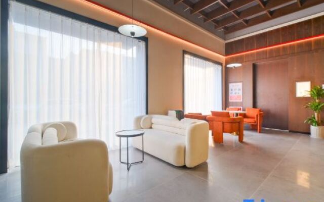 Taizhou Moke Hotel (Taizhou Sports Center)