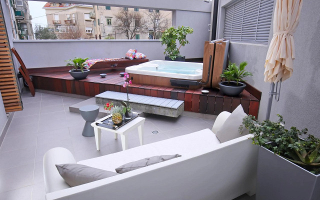 Luxury Apartment Kampanel