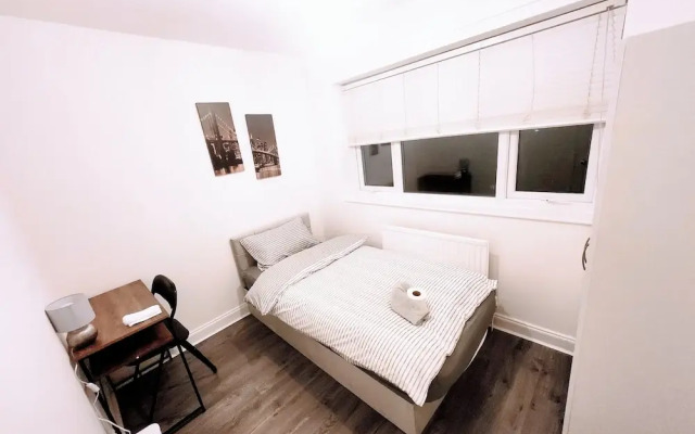 Bas Charming 3 Bedroom House