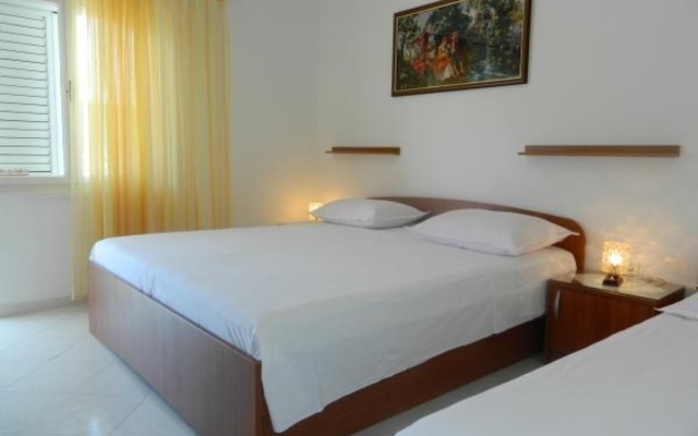 Apartment More - at the waterfront: A Povlja, Island Brac