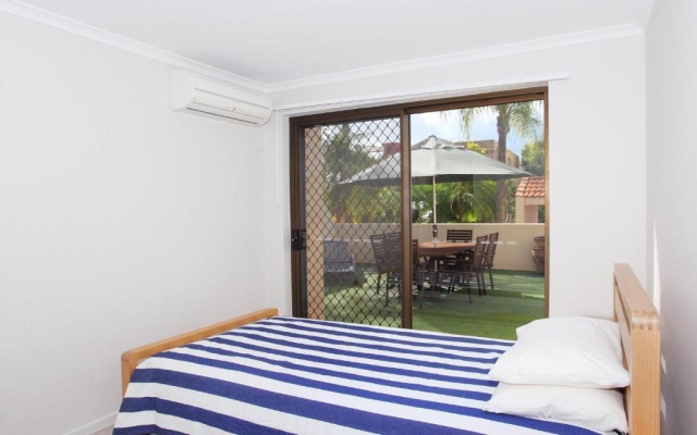 Beachport 14 - Newly Renovated 2 Bedroom Apt on Parkyn Parade with Aircon – Guest Rooms – Mooloolaba