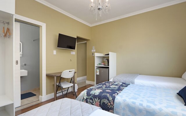 Camdene Guesthouse and sc apartments