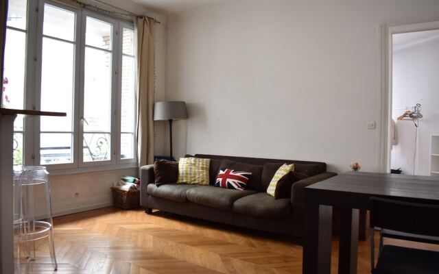 1 Bedroom Flat In Le Marais
